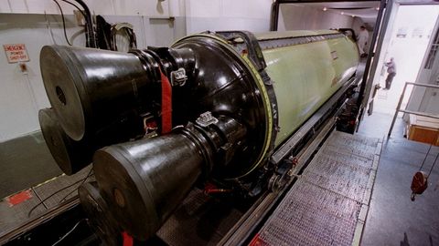 AQSh HHK xodimlari xatolik tufayli bunkerdagi yadro kallakli raketaga ziyon yetkazdi