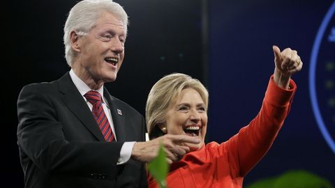 Bill Klinton rafiqasining saylovoldi kampaniyasini qo‘llab-quvvatlash uchun birinchi marta mustaqil chiqish qildi