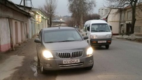 “Uka, bu yerni Samarqand deydilar!”: BMW’ga aylangan Cobalt