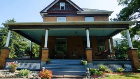 АҚШда «Қўзичоқлар сукути» фильми суратга олинган уй сотувга қўйилди