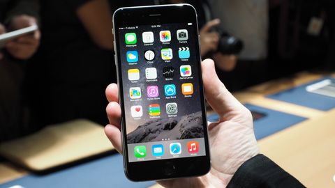 “Fleshka” savdo majmuasida eng qimmat iPhone 6s Plus 6 mln so‘mdan sotilmoqda