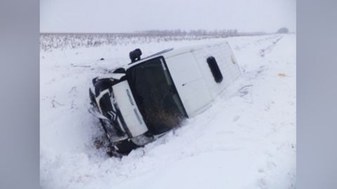 Rossiyaning Saratov viloyatida mikroavtobus ishtirokidagi YTHda 10 kishi jabrlandi