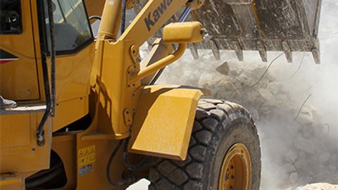 Хитойда бульдозер ичида беморлар бўлган касалхонани бузиб ташлади