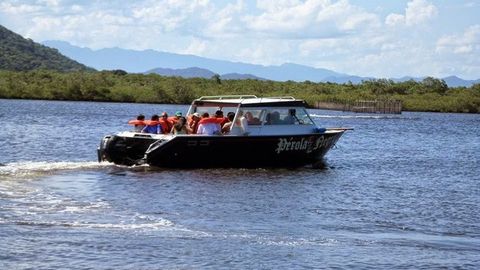 Braziliyada sayyohlar katerining ag‘darilib ketishi natijasida 2 kishi halok bo‘ldi