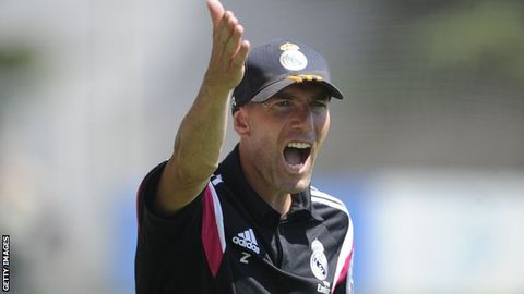 “Real”ning yangi bosh murabbiyi Zidan yoshligida “Barselona”ga muxlislik qilgan