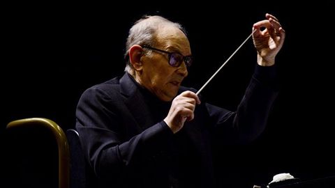 Ennio Morrikone “Jirkanch sakkizlik” uchun yozgan musiqasi uchun “Oskar”ga loyiq topildi