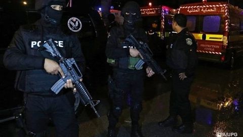 Tunisda favqulodda holat rejimi yana bir oyga uzaytirildi
