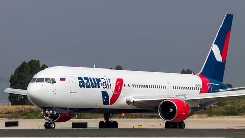 Rossiyaning AZUR air aviakompaniyasi samolyoti Toshkentga favqulodda qo‘ndi