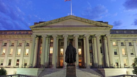 AQSh Moliya vazirligi: 2015-yilda 4279 nafar amerikalik fuqarolikdan voz kechdi