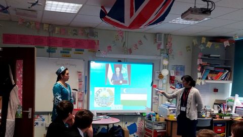 “Yilning eng yaxshi chet tili o‘qituvchisi” tanlovi g‘oliblari Britaniyada malaka oshirib qaytdi