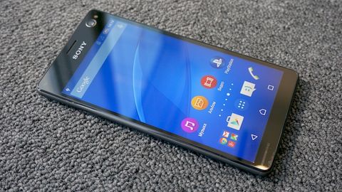 Toshkentda Sony Xperia C4 smartfoni 1,7 mln so‘mdan sotila boshladi