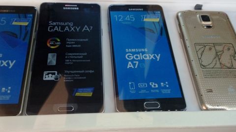 Toshkentdagi “Fleshka” savdo majmuasida Samsung Galaxy A7 (2016) smartfoni 2,6 mln so‘mdan sotila boshladi
