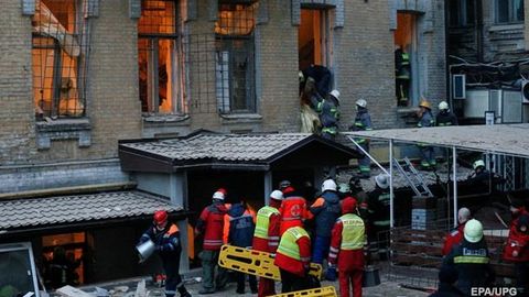 Kiyevda ko‘p qavatli uyning bir qismi qulab ketishi natijasida 1 nafar quruvchi halok bo‘ldi