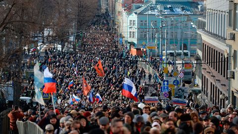 Moskvada Boris Nemsov xotirasiga bag‘ishlangan marshda 25 mingga yaqin kishi ishtirok etdi