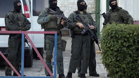 Хизматдошларини қутқармоқчи бўлган Исроил ҳарбийлари фаластинлик эркакни ўлдирди