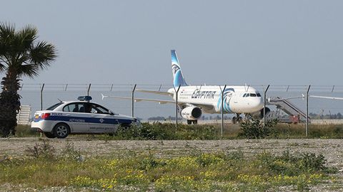 A-320 samolyotini misrlik Ibrohim Samaha garovga olgani ma’lum bo‘ldi
