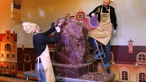 Ukrainaning Lvov shahrida shokoladdan 1 tonnalik ot yasashadi