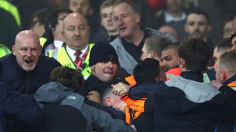 UEFA “Manchester Yunayted” va “Liverpul” klublariga nisbatan ish ochdi