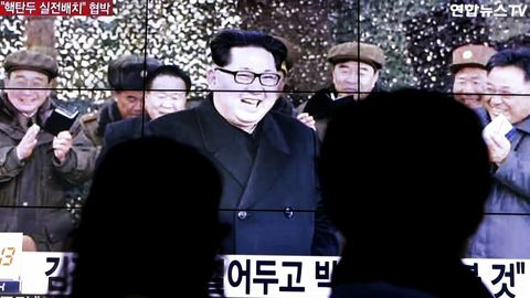 Ким Чен Ин ихчам ядро каллаклари яратилганини эълон қилди