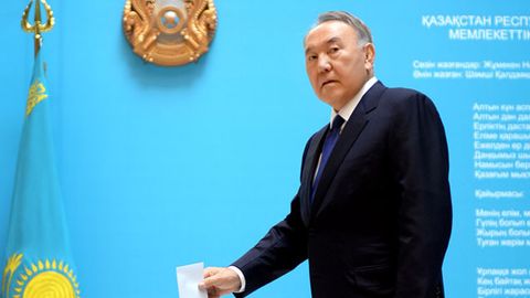 Нурсултон Назарбоев Қозоғистонда давлат тузуми ўзгариши мумкинлигини истисно этмади