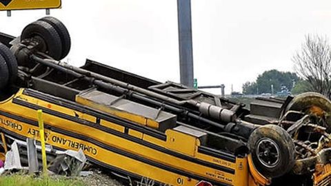 Tailandda maktab avtobusi bilan bog‘liq YTHda 2 kishi halok bo‘ldi, 45 kishi jarohatlandi