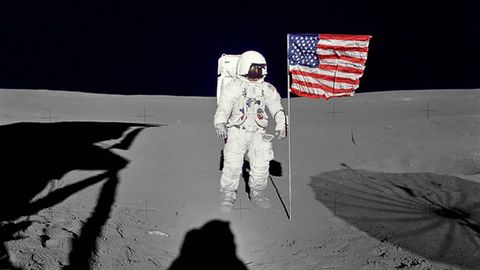 NASA ekspertlari Oyda 10 mlrd dollar evaziga 2022-yilgacha doimiy baza qurib bitkazilishi mumkinligini ma’lum qildi