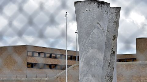 ОАВ Париждаги терактлар ташкилотчисининг янги ҳужумлар ташкил этиш бўйича режалари ҳақида маълум қилди