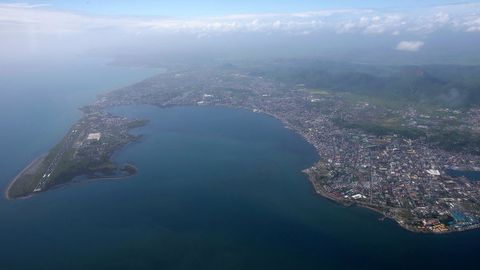 Yaponiya harbiy kemasi Xitoy ta’sirini tiyish uchun Filippinga keldi