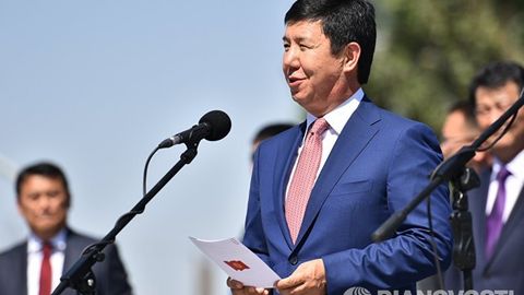 Қирғизистон президенти бош вазир Темир Сариевнинг истеъфоси ҳақидаги буйруқни имзолади