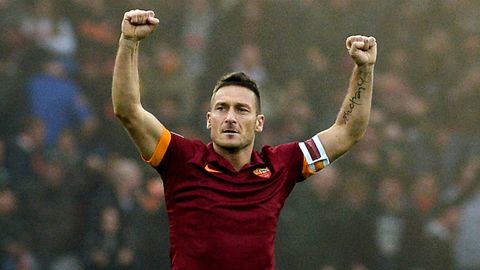 A seriya. Franchesko Totti 3 daqiqada 2 ta gol urib “Roma”ni yana bir bor qutqarib qoldi