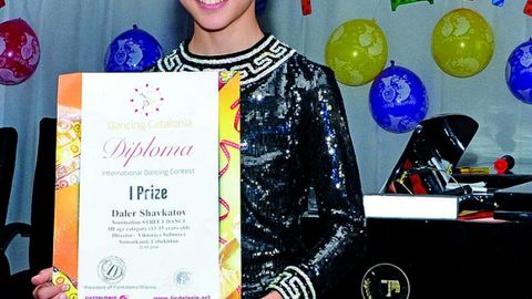 Самарқандлик Далер Шавкатов Испанияда ўтказилган Dancing Catalonia танлови ғолиби бўлди