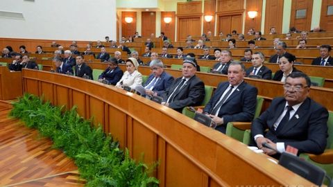 Тошкентда Олий Мажлис Сенатининг бешинчи ялпи мажлиси очилди