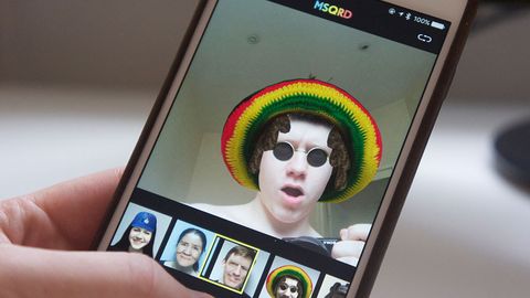 Facebook MSQRD муаллифларини дастурдан Обама ва Ди Каприо ниқобларини олиб ташлашга мажбур этди