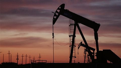 Brent маркасидаги нефть нархи 43 доллардан юқорига кўтарилиб кетди