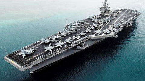 Xitoy Amerika aviatashuvchisiga Gonkong portiga kirishga ruxsat bermadi