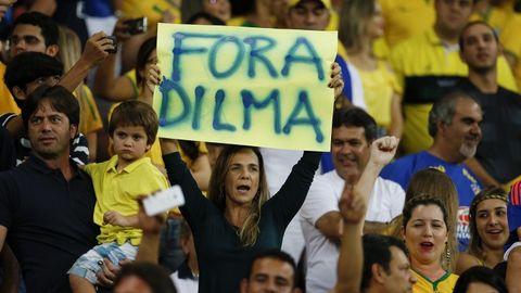Braziliyaliklarning ko‘pchiligi Russeffning impichmenti va vitse-prezident iste’fosini qo‘llab-quvvatlamoqda
