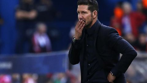 Diyego Simeone “Malaga”ga qarshi o‘yinda maydonga to‘p otgani uchun 3 o‘yinga chetlatildi (video)
