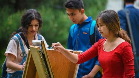 Toshkentda O‘zbekiston mustaqilligining 25 yilligiga bag‘ishlangan Tasviriy va amaliy san’at festivali boshlandi