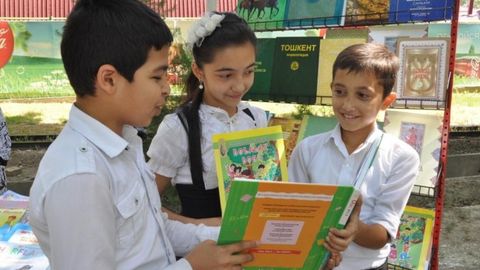 Xalqaro bolalar kitobi bayrami munosabati bilan “Farzandimga kitob sovg‘a qilaman” aksiyalari o‘tkazilmoqda