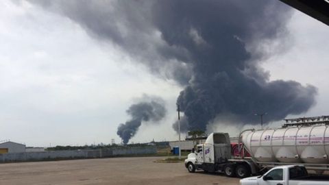 Meksikada neft-kimyo majmuasidagi portlash qurbonlari soni 28 kishiga yetdi