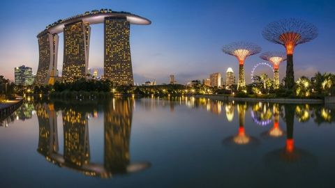 Singapur Gonkongni ortda qoldirib, Osiyoning eng yirik moliyaviy markazi deb topildi