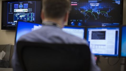 Reuters: SWIFT tizimi xakerlar hujumiga uchradi