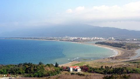 Tayvanda sayyohlik avtobusining ag‘darilib ketishi oqibatida 1 kishi halok bo‘ldi