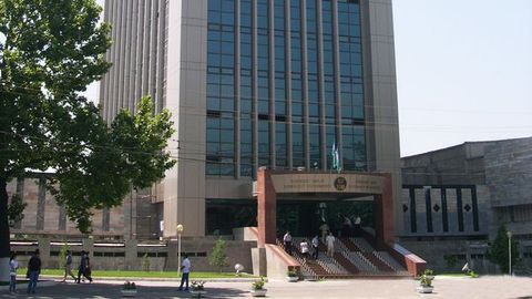 Тошкент Давлат иқтисодиёт университети ректорлигига Баҳодир Ҳодиев тайинланди