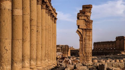 Сурия армияси ИШИДни Пальмира атрофидан сиқиб чиқара бошлади