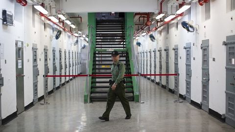 Qamoqda 23 yil o‘tirganidan so‘ng aybsiz deb topilgan xitoylik salkam yarim million dollar tovon puli oladi