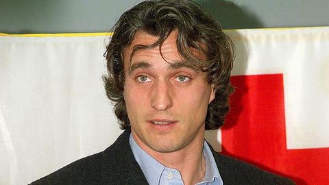 Франциялик собиқ футболчи Давид Жинола юрак тўхтаб қолишидан сўнг касалхонада ҳушсиз ётибди