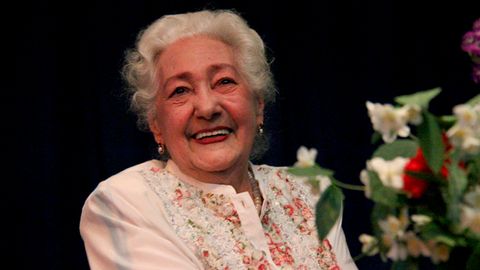 O‘zbekiston xalq artisti Yayra Abdullayeva: 14 yoshimda frontga jo‘natishgan, eslasam, dahshatga tushaman