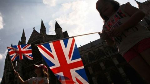 Benedikt Kamberbetch, Kira Naytli, Jud Lou kabi 250 dan ortiq britaniyalik san’atkorlar Yevroittifoqdan chiqishga qarshi gapirdi