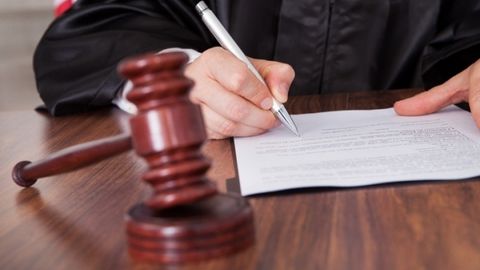 Ugandada besh kishi 2010-yilgi terakt uchun umrbod qamoq jazosiga hukm qilindi